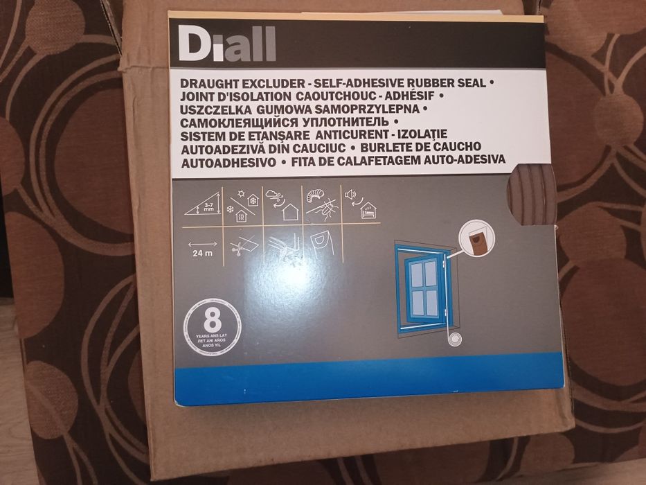 Uszczelka do dzwi samoprzylepne