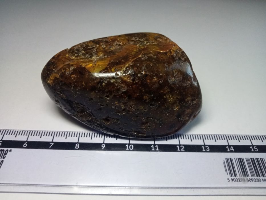 Naturalny bałtycki bursztyn 33g.