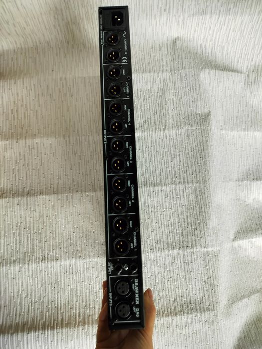 Збалансований розподільний підсилювач Drawmer DA 6