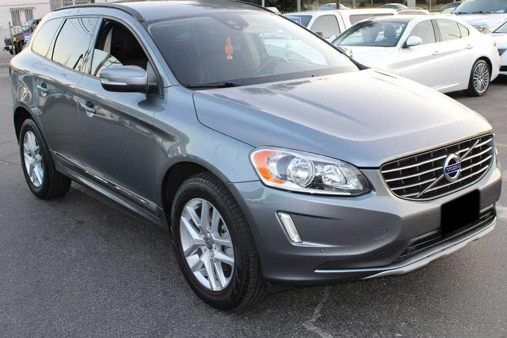Volvo XC60      2016