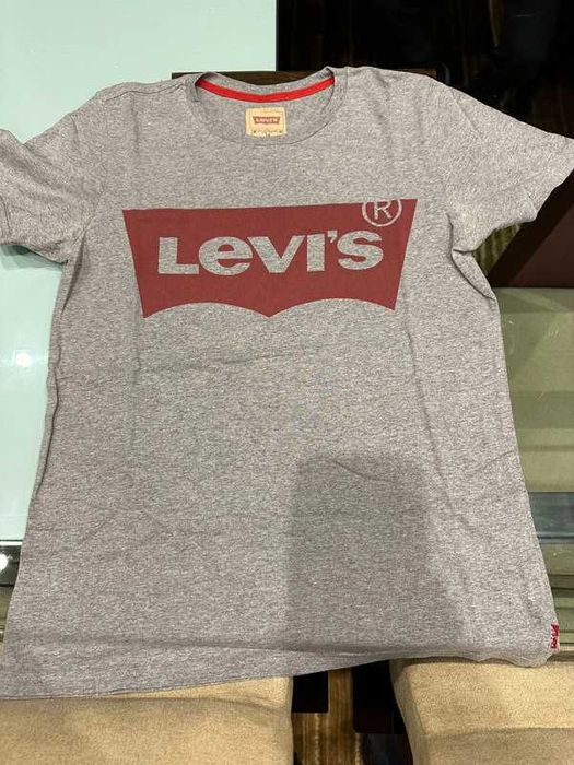 conjunto de 5 t-shirt´s levi´s