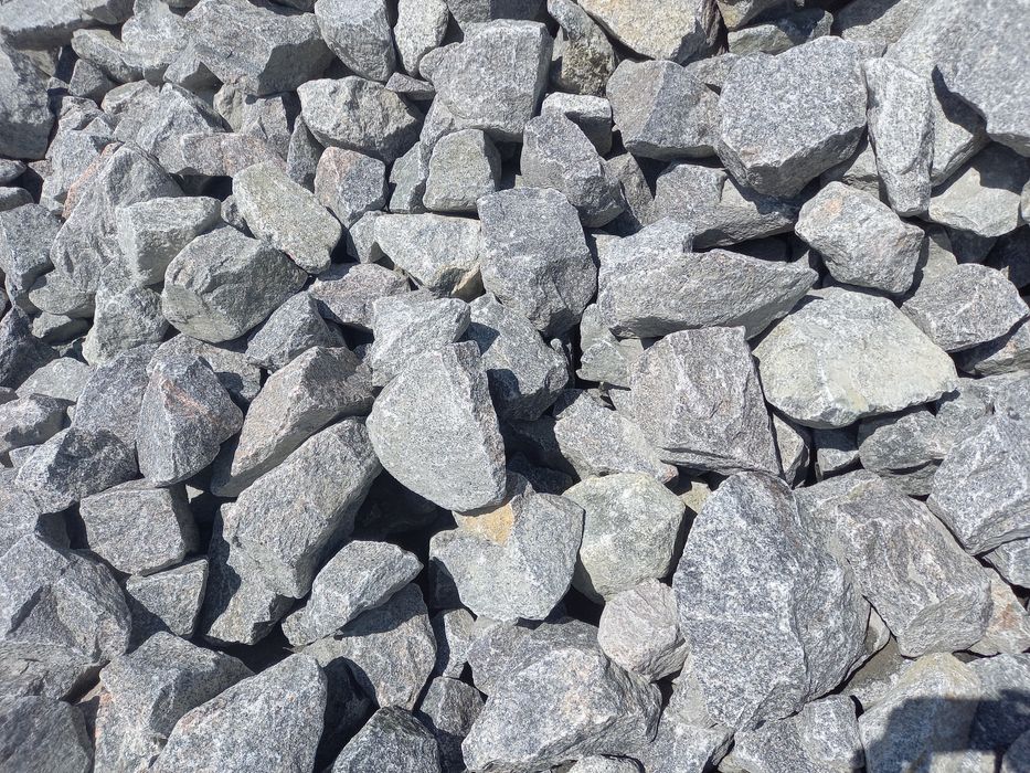 Щебінь різних фракцій, щебень, отсев,  гранвідсів, каміння бутове, піс