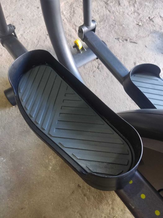 Bicicleta Elíptica Domyos EL500 Mod. 07 C/ Controlos nos Punhos Excelente Estado