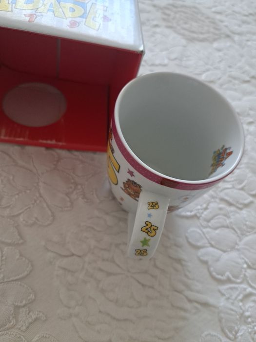 Caneca Parabéns 25 anos