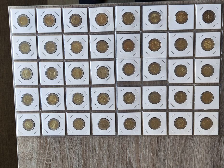 Coleção de 220 moedas 2€