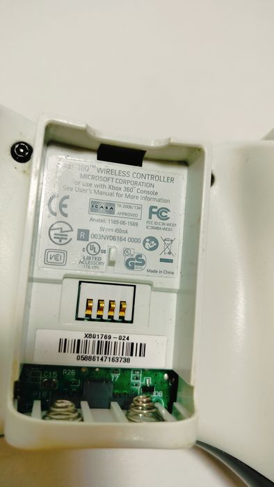 Do konsoli Xbox 360 pad joystick kontroler