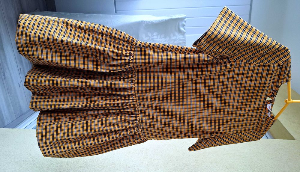 Sukienka z tafty w kratę Levi's
