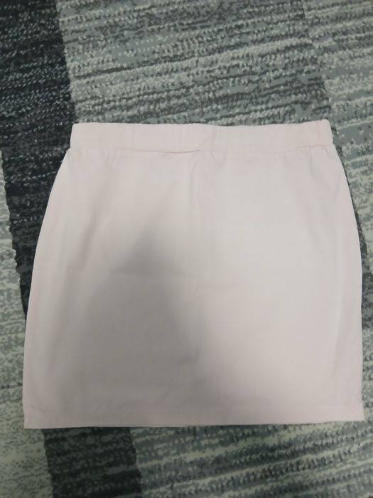 Delikatna, jasnoróżowa/ecru spódniczka mini