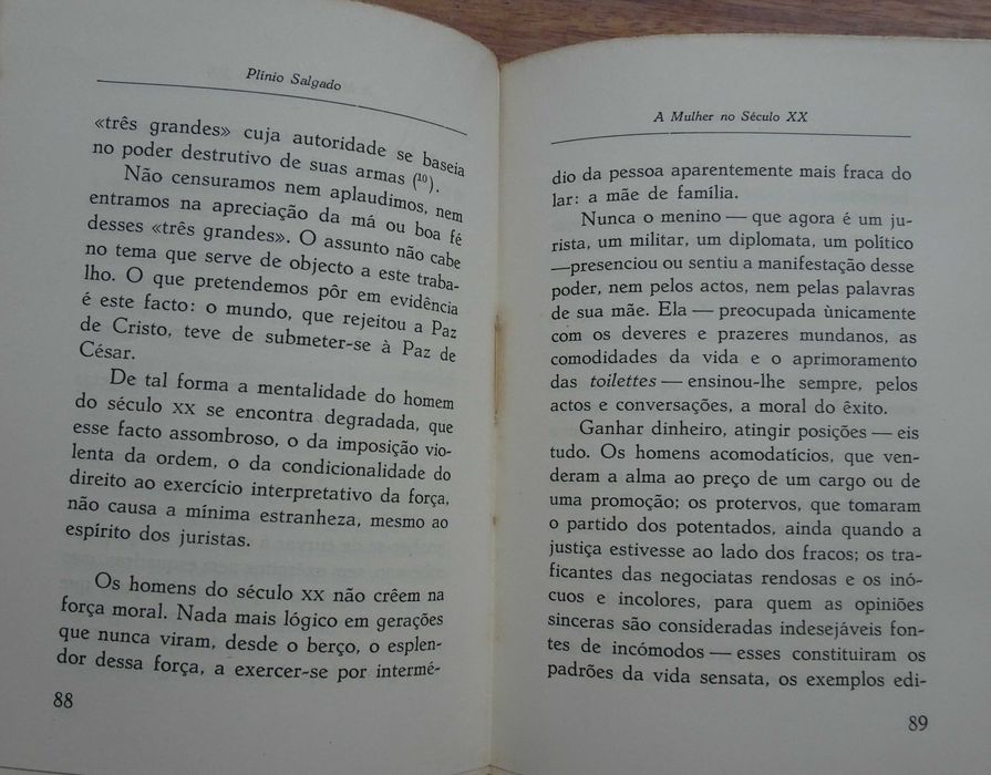 A Mulher no Século XX de Plínio Salgado - 1º Edição 1946