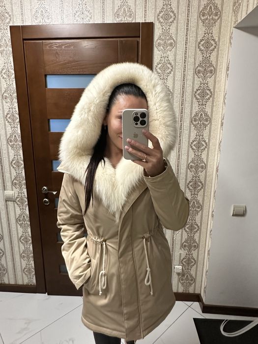 Парка з натуральним хутром песця