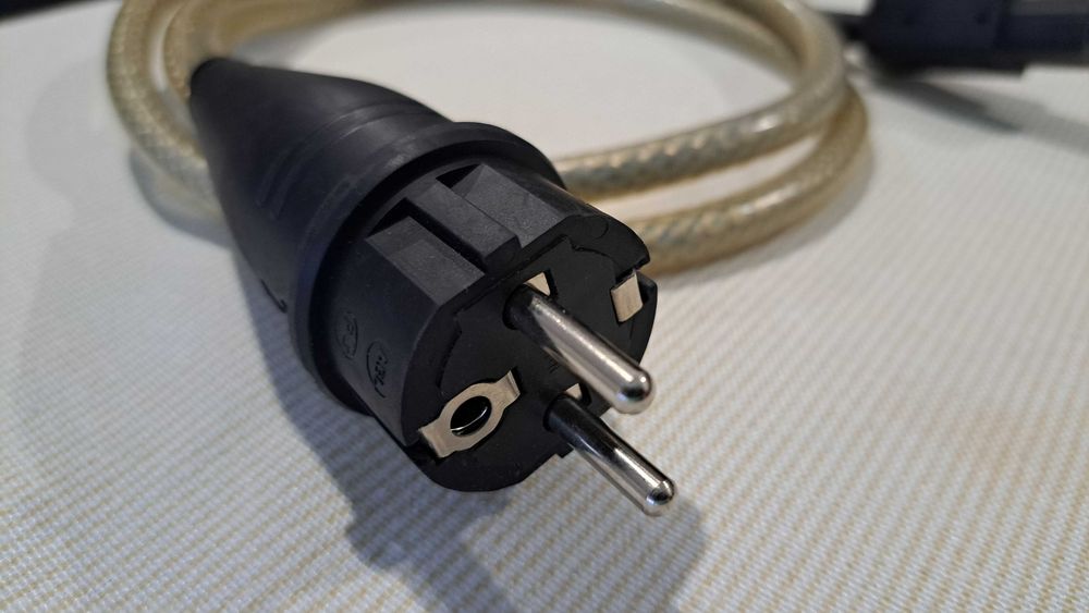 Cabo de alimentação eléctrica Rega Reference Mains Lead, usado em perfeitas condições