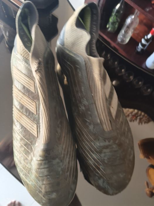 Chuteira Adidas of