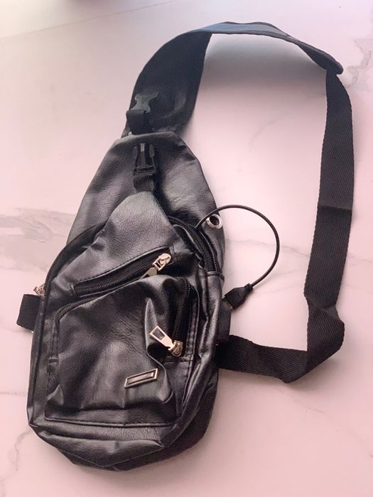 Сумка з usb кабелем