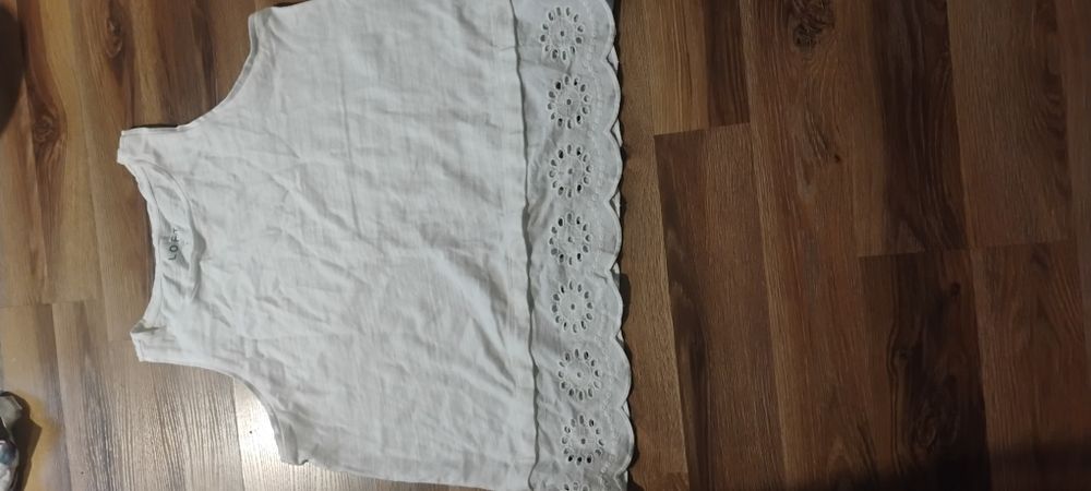 Koszulka biala na lato