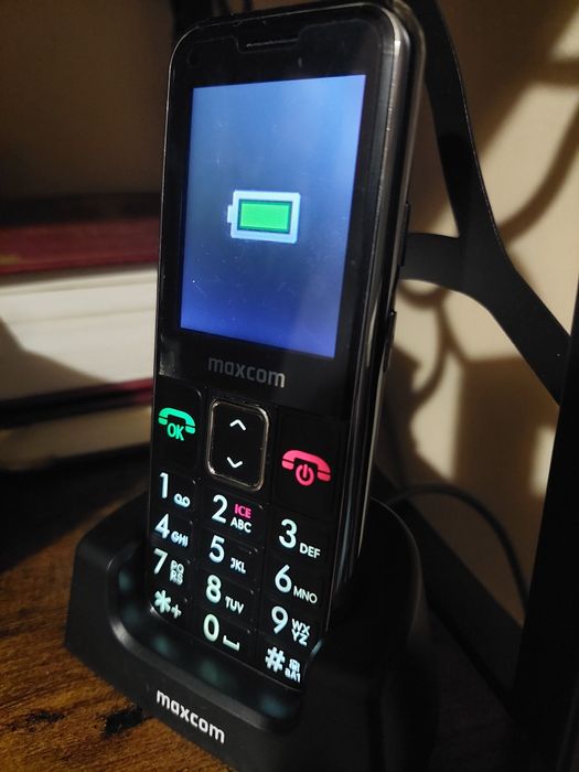 Telefon komórkowy Maxcom  MM730