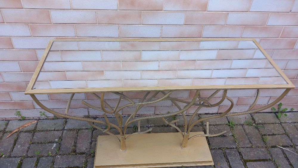 Móvel aparador de sala em espelho