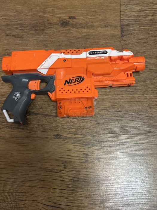 Бластер  Nerf N-Strike Elite Stryfe