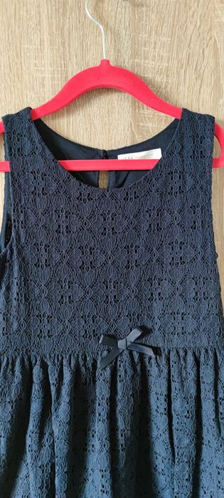 Nowa 128 134 H&M koronka elegancka sukienka dla dziewczynki