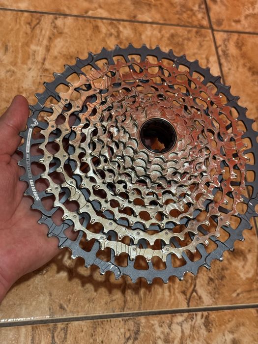 Kaseta SRAM Rival XPLR XG-1351 E1,13spt+ Kaseta GX Eagle XS-1275 12- rzędowa 10-52