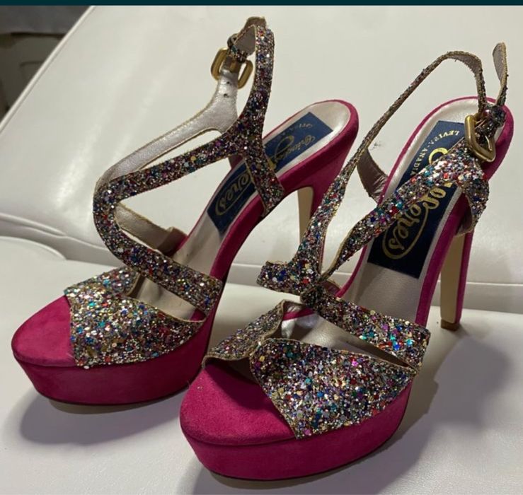 Sandalias com purpurinas