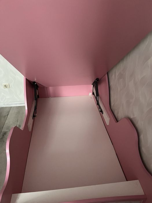 Дитяче ліжко-карета