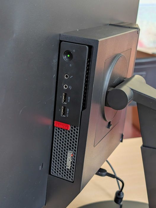 Моноблок Lenovo ThinkCentre M710q Tiny + Tiny-in-One 24 Gen3