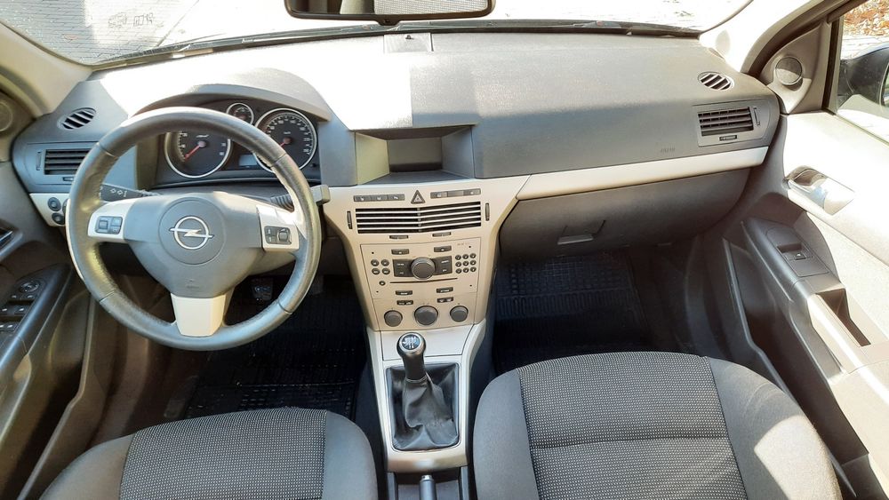 Opel Astra Kombi 1.8 benzyna + LPG 2008r.