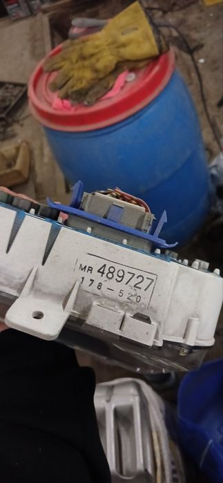 Панели приборов, Mitsubishi space wagon 3, Mercedes sprinter. Peugeot