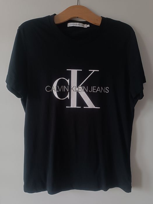 Czarna koszulka Calvin Klein z nadrukiem