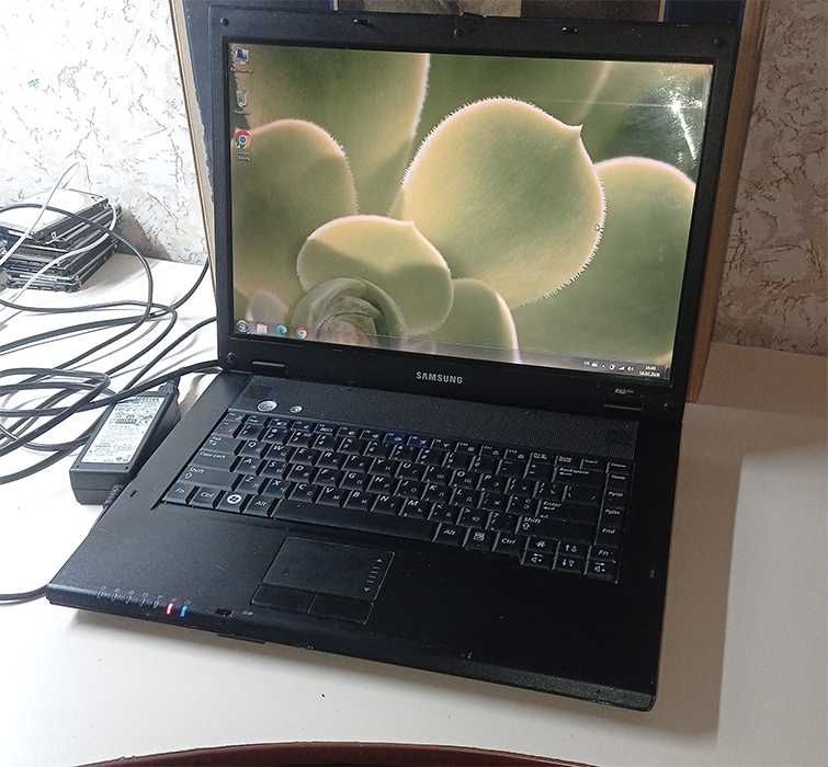 Ноутбук Samsung R60+ 15,4" intel T8100 2ядра/2GB RAM/SSD 128GB/Win 7