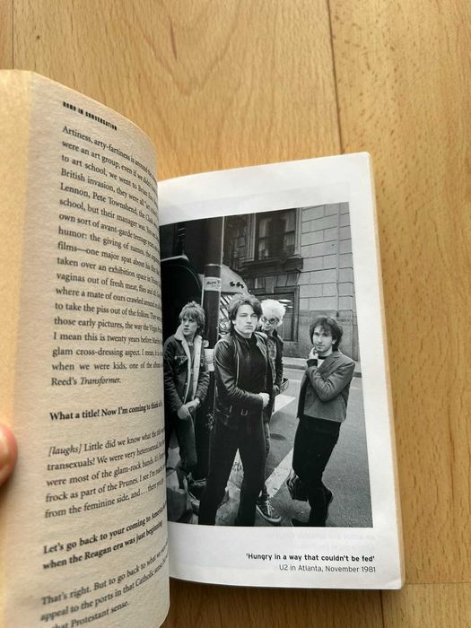 Livro "Bono on Bono - Conversations with Michka Assayas"