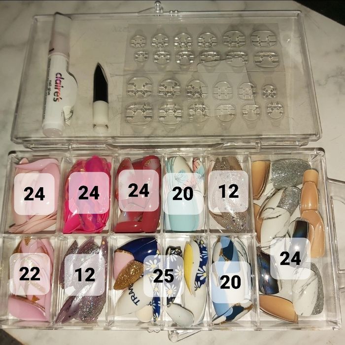 Tipsy paznokcie sztuczne naklejane, gotowe wzory, zestaw box