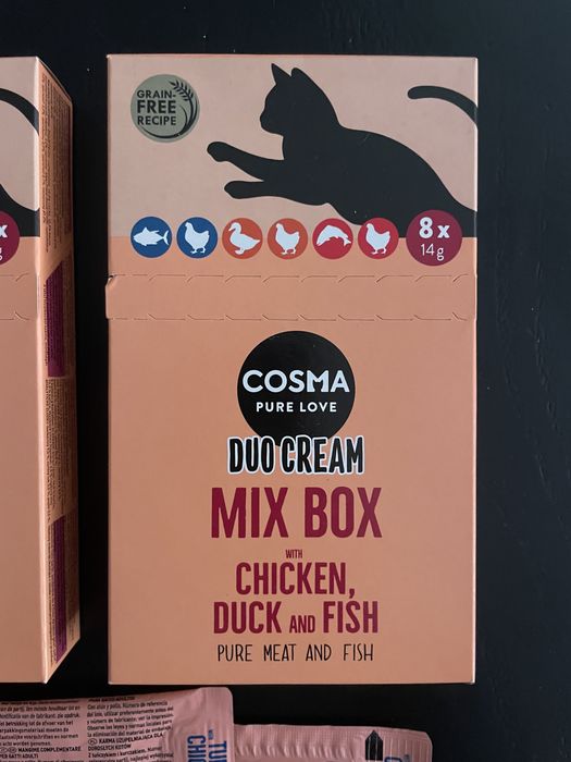 Comida húmida + bebida GATOS : COSMA: 21 snacks x 14 g + 3 latas 100g