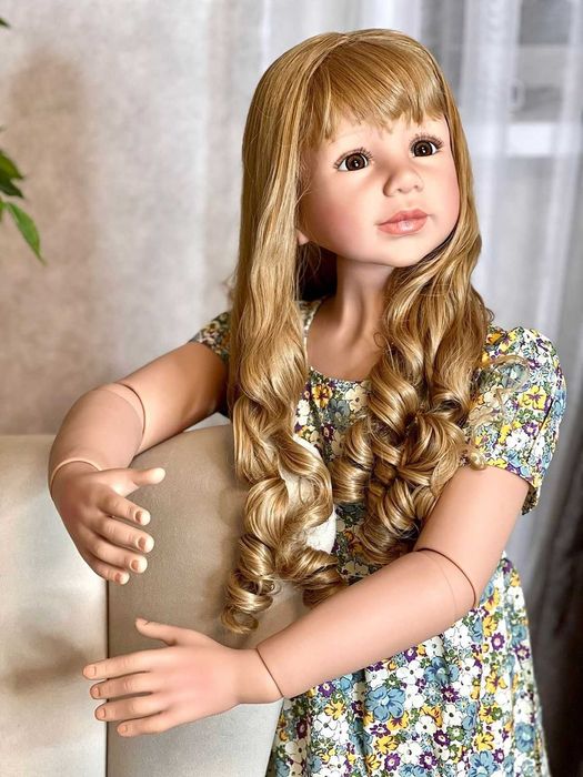 Duża lalka vinyl