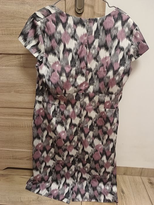 Damska sukienka dekolt karo wzory kryty suwak 48/4XL