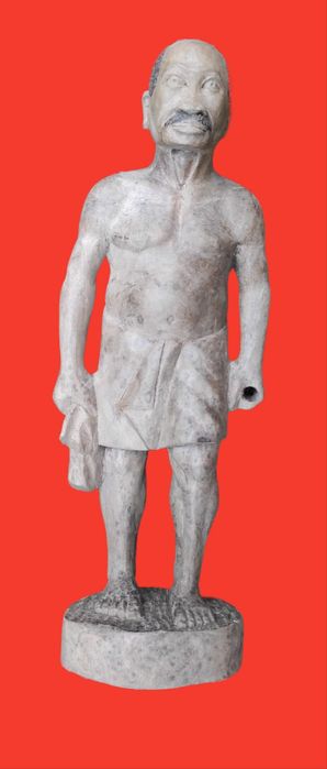 Esculturas em madeira