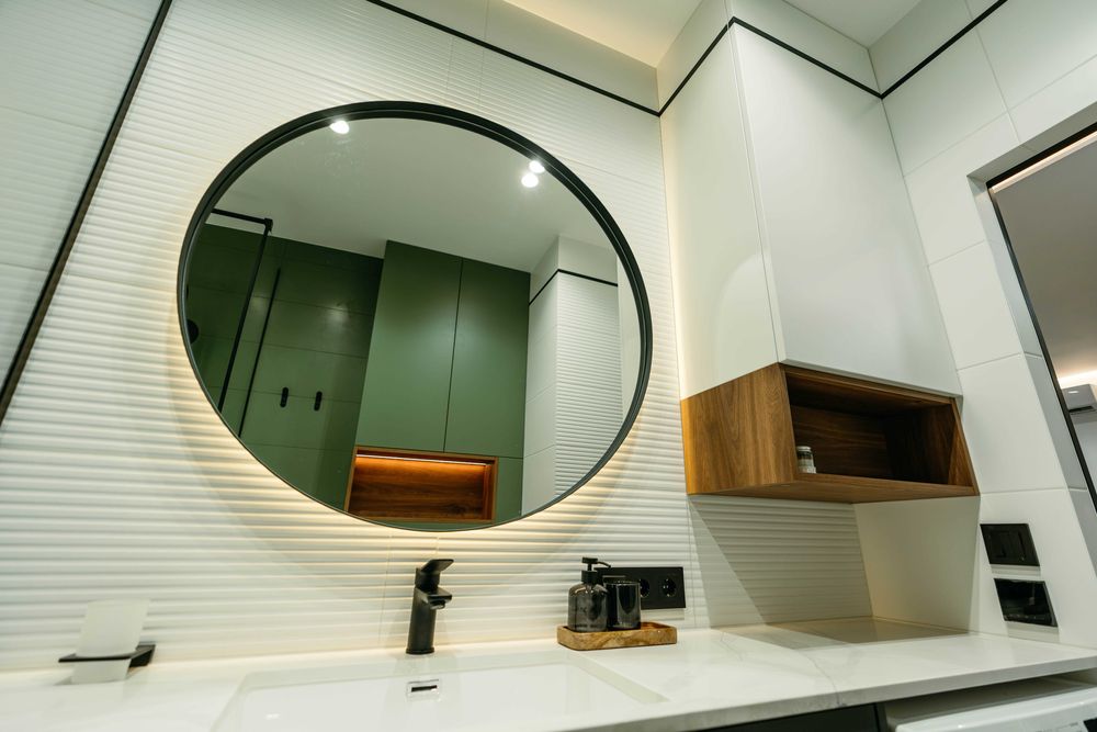 Файна Таун, 1-кім. Власник