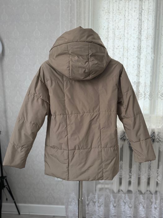 РОЗПРОДАЖ! Нова куртка весна-осінь М