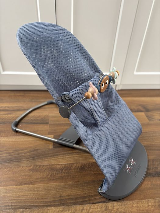 Leżaczek BabyBjörn Bliss Mesh niemowlę wyprawka