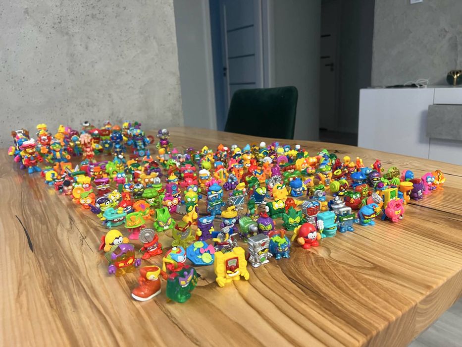 Figurki małe Super Things