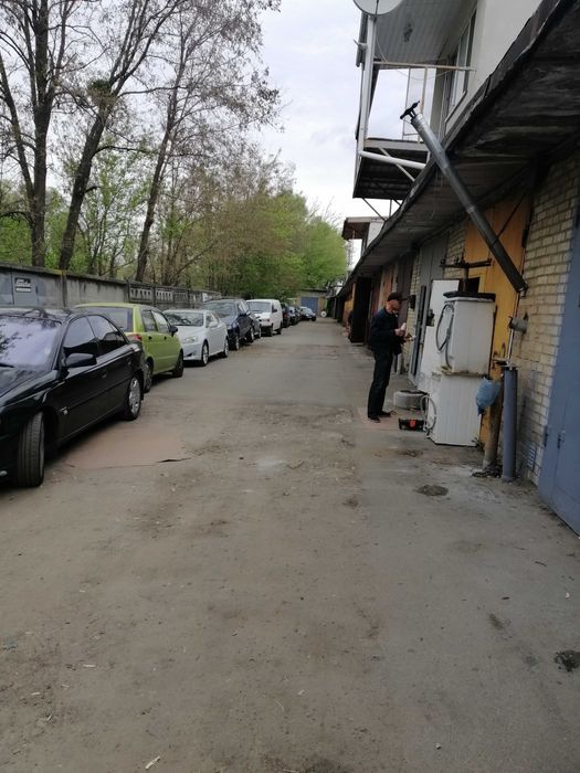 здам гараж бокс в аренду київ вул крайня 15 спутник 2 під газель