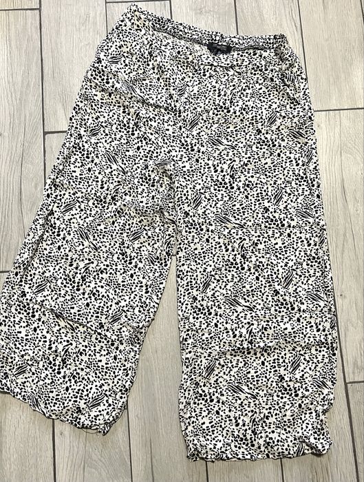 Śliczne spodnie zwiewne na lato wiosnę lekkie wiskozowe Top Secret roz 46 xl/xxl/xxxl