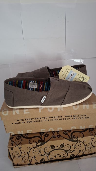 Espadryle nowe męskie Toms Classics rozmiar 40.5
