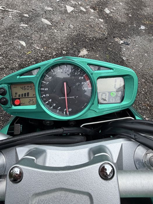 Продам Suzuki gsr600 2006 рік