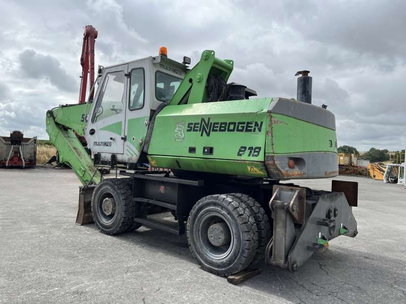 Escavadora Industrial SENNEBOGEN 818