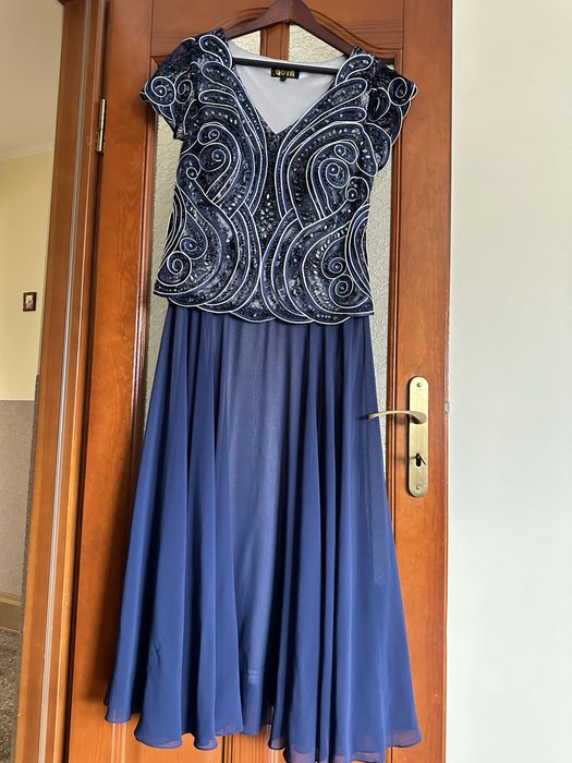 Плаття вечірнє темно синього кольору