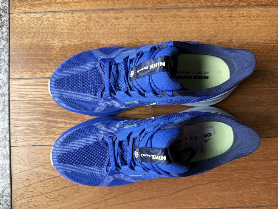 Nike structure 25