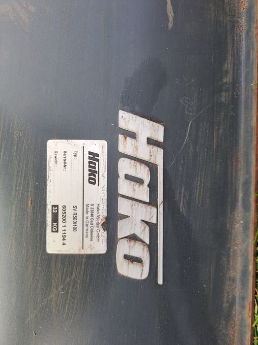 Pług do zamiatarki Hako