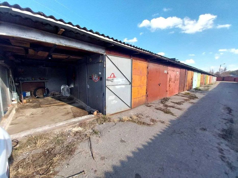 Продам гараж в кооперативе