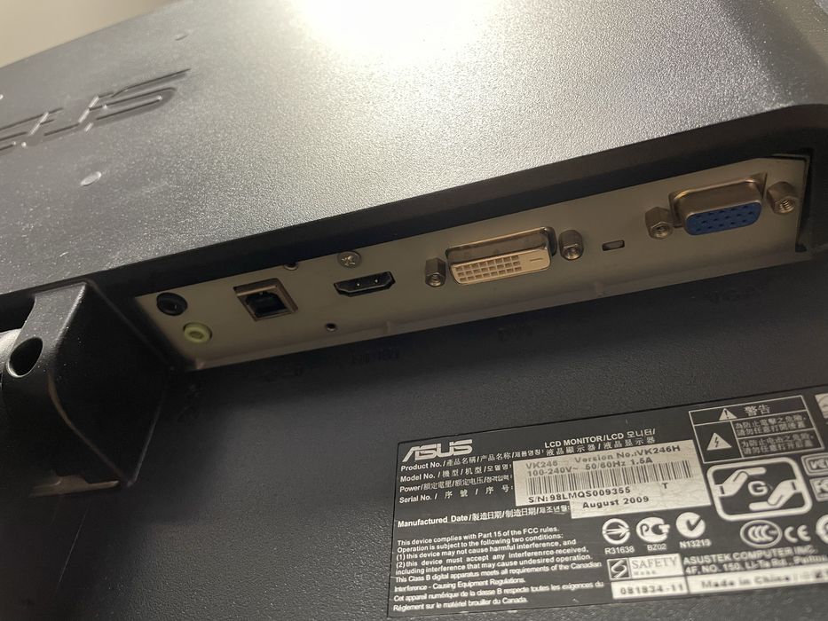 Monitor 24 ASUS z kamerą Full HD 1920 x 1080p stan bardzo dobry